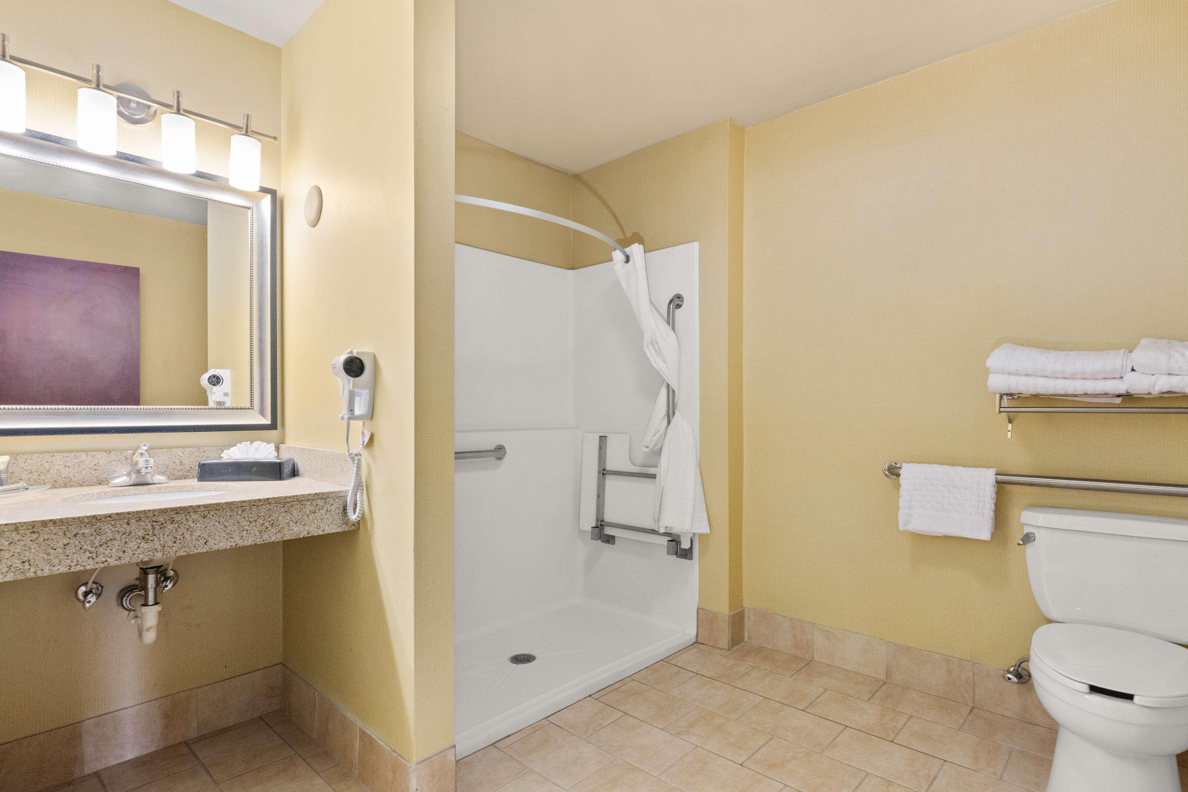 Surestay Plus Hotel By Best Western Portland Route 52 West Ngoại thất bức ảnh