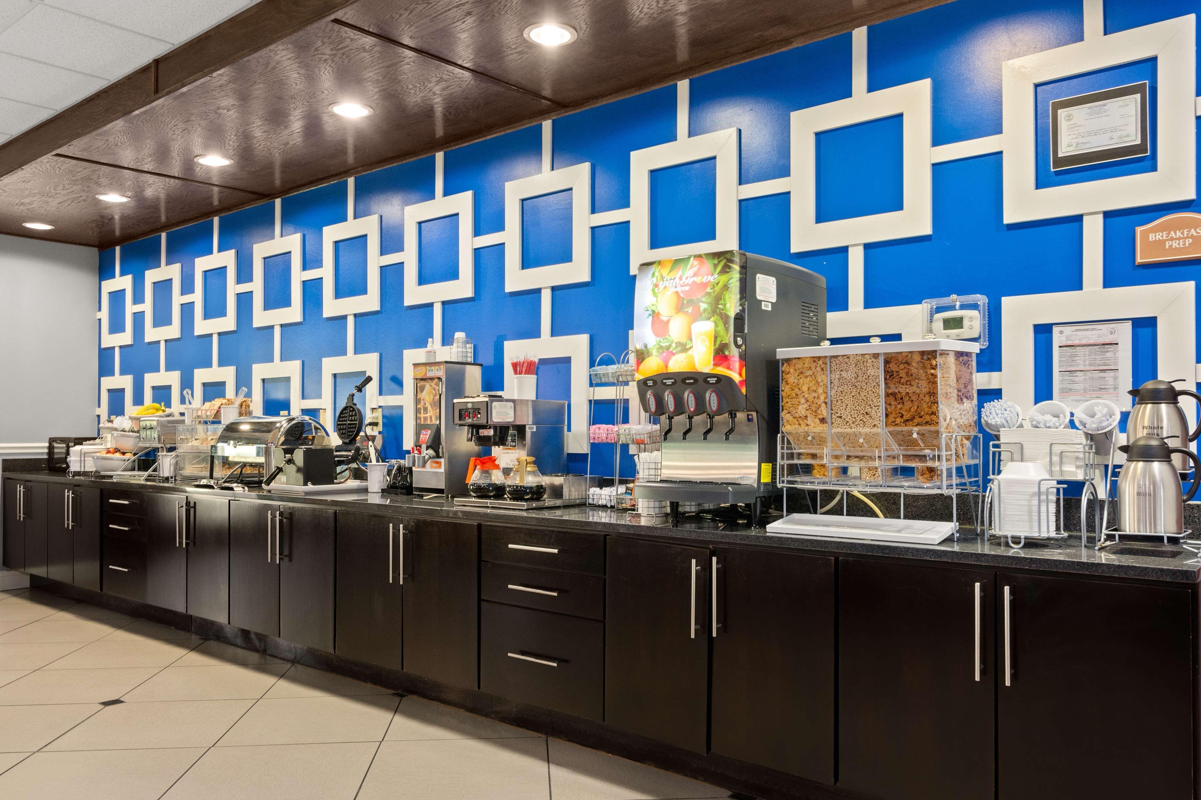 Surestay Plus Hotel By Best Western Portland Route 52 West Ngoại thất bức ảnh